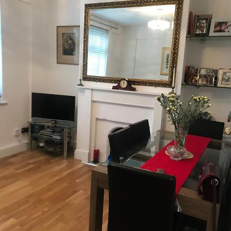 Bright Balham Apartment 런던 외부 사진
